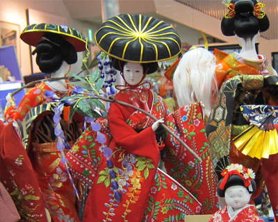 traditional dolls at yoshitoku tokyo